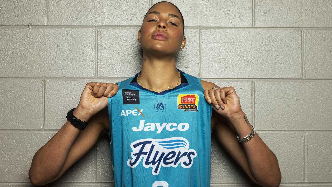 La Star Des Opals Liz Cambage Est Prete A Dominer La Wnbl Selon Ses Coequipieres Des Flyers International